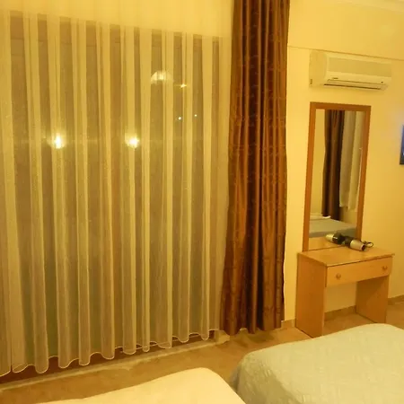 Star Hotel *